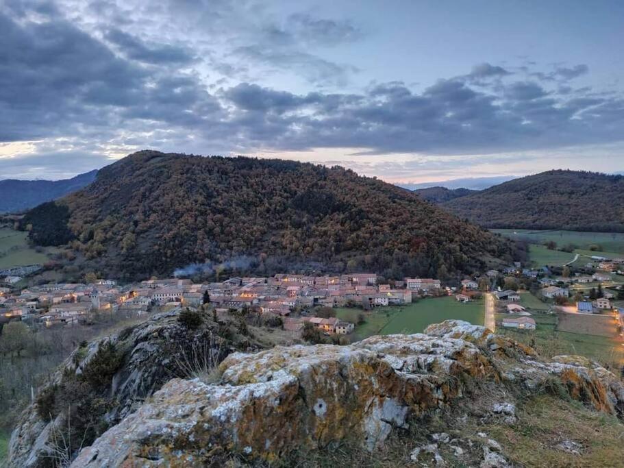 Gite L'Enclos O Rendez-Vous Roquefeuil-Pays De Sault- Avec Jardin Luaran gambar