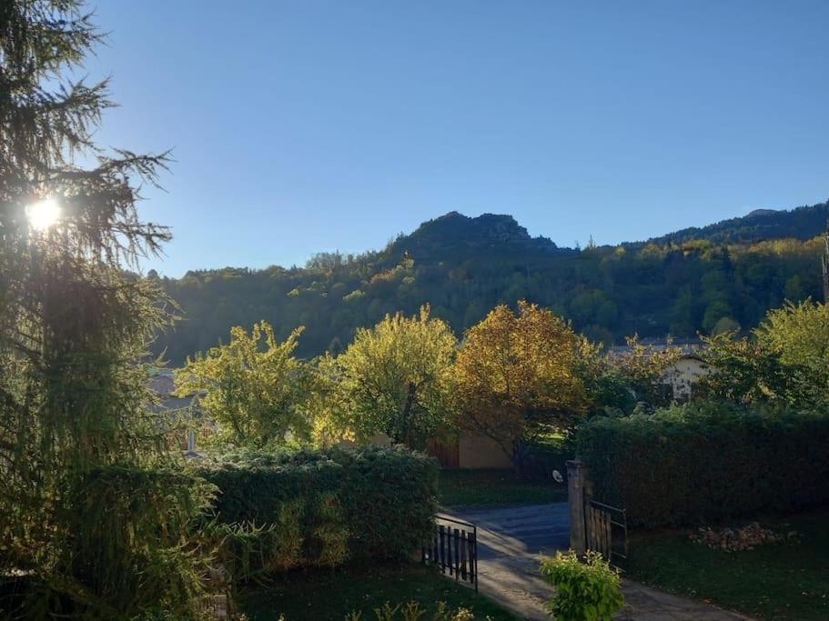Gite L'Enclos O Rendez-Vous Roquefeuil-Pays De Sault- Avec Jardin Luaran gambar